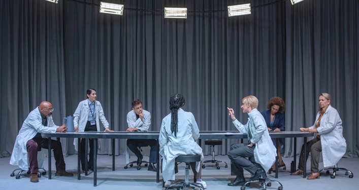 THE DOCTOR σε σκηνοθεσία Κατερίνας Ευαγγελάτου για δεύτερη χρονιά στο Αμφι-Θέατρο