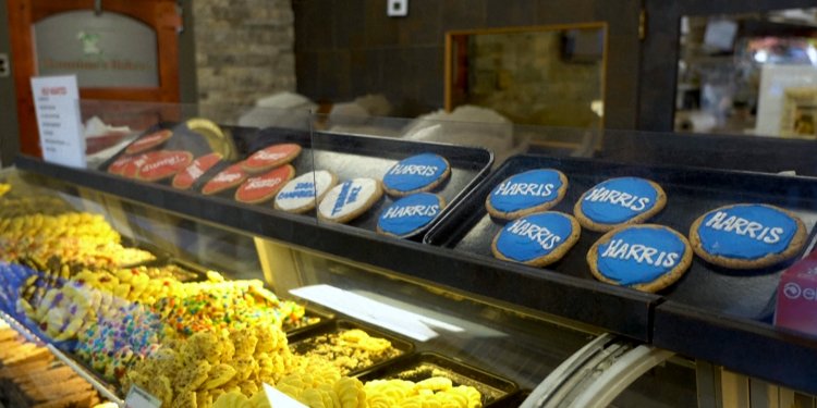 Φούρνος στις ΗΠΑ προβλέπει τον νικητή των εκλογών εδώ και 40 χρόνια – Κάνει δημοσκοπήσεις με μπισκότα Τραμπ ή Χάρις