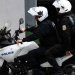 Ασπρόπυργος: Δύο αστυνομικοί τραυματίστηκαν όταν ΙΧ συγκρούστηκε με μηχανή της ΔΙΑΣ – Ανθωποκυνηγητό για τον εντοπισμό και τη σύλληψη του οδηγού