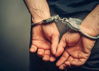 Συνελήφθη 62χρονος που οδηγούσε ανάποδα φορτηγό με επικαθήμενο στη Ν.Ε.Ο. Αθηνών–Θεσσαλονίκης Συνελήφθη 62χρονος που οδηγούσε ανάποδα φορτηγό με επικαθήμενο στη Ν.Ε.Ο. Αθηνών–Θεσσαλονίκης