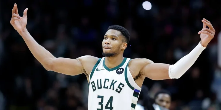 Έγραψε πάλι ιστορία ο Γιάννης Αντετοκούνμπο: Έγινε ο πρώτος παίκτης στο NBA με αυτή την επίδοση Έγραψε πάλι ιστορία ο Γιάννης Αντετοκούνμπο: Έγινε ο πρώτος παίκτης στο NBA με αυτή την επίδοση