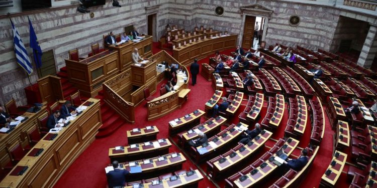 Σήμερα η ψηφοφορία για το φορολογικό νομοσχέδιο – FANTOMAS.GR