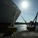 Χωρίς τις αισθήσεις της ανασύρθηκε το πρωί της Δευτέρας, από τη θαλάσσια περιοχή της Πύλης Ε8 εντός του λιμένα Πειραιά, γυναίκα ηλικίας περίπου 50 ετών, αγνώστων λοιπών στοιχείων. Χωρίς τις αισθήσεις της ανασύρθηκε το πρωί της Δευτέρας, από τη θαλάσσια περιοχή της Πύλης Ε8 εντός του λιμένα Πειραιά, γυναίκα ηλικίας περίπου 50 ετών, αγνώστων λοιπών στοιχείων.