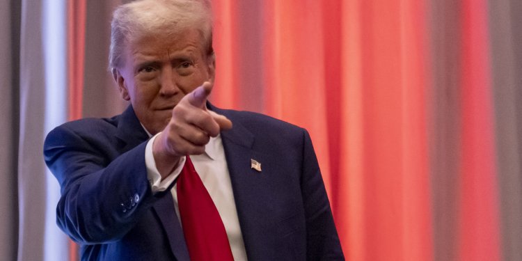 ΗΠΑ: Ο Τραμπ επέλεξε για νέο επικεφαλής του ρυθμιστικού φορέα των τηλεπικοινωνιών τον Μπρένταν Καρ, τον οποίο χαρακτήρισε «πολεμιστή υπέρ της ελευθερίας της έκφρασης» ΗΠΑ: Ο Τραμπ επέλεξε για νέο επικεφαλής του ρυθμιστικού φορέα των τηλεπικοινωνιών τον Μπρένταν Καρ, τον οποίο χαρακτήρισε «πολεμιστή υπέρ της ελευθερίας της έκφρασης»