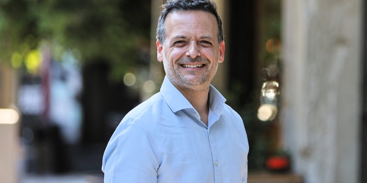 Χάρης Δούκας – “Προχωράμε μπροστά για ένα νικηφόρο ΠΑΣΟΚ” : Πάνω από 700 μέλη στην πρώτη τηλεδιάσκεψη