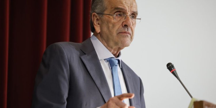“Φωτιά στα τοπια” από τον Αντώνη Σαμαρά: Ζητά από τον Άρειο Πάγο «πλήρη διερεύνηση» της παγίδευσής του με Predator