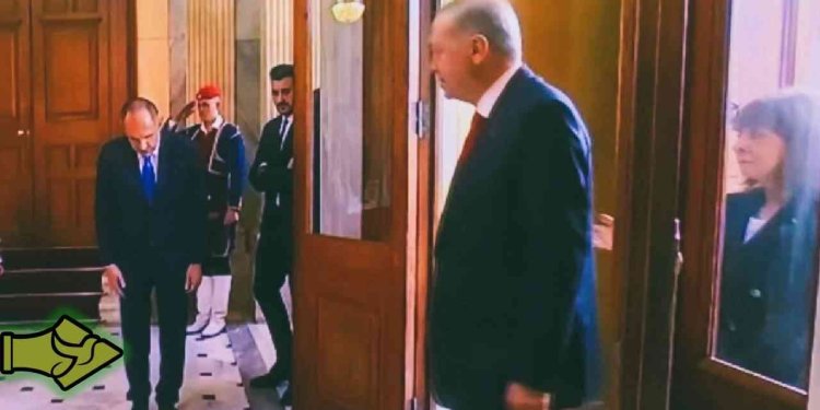 Βαλλιστικος πύραυλος Σαμαρά κατα Μητσοτάκη – Ζητά παραίτηση Γεραπετρίτη και προτείνει Καραμανλή για Πρόεδρο της Δημοκρατίας Βαλλιστικος πύραυλος Σαμαρά κατα Μητσοτάκη – Ζητά παραίτηση Γεραπετρίτη και προτείνει Καραμανλή για Πρόεδρο της Δημοκρατίας