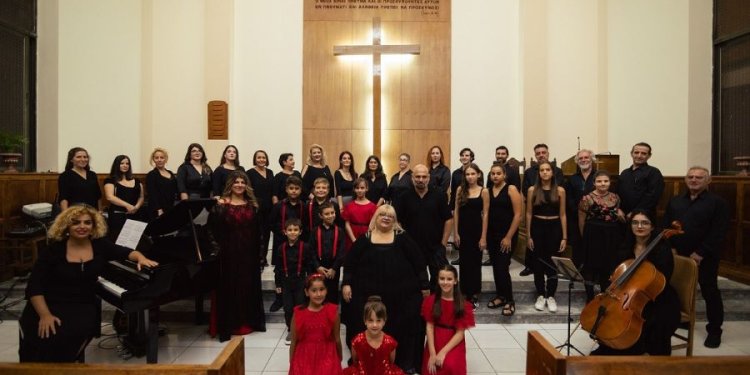 «Η μουσική που κάνει τη σιωπή και κλαίει» έρχεται στη Γερμανική Εκκλησία Αθηνών