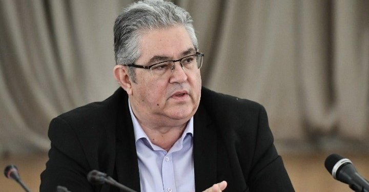 Σε σύσκεψη σωματείων, φορέων και συνδικαλιστών που οργάνωσε η Κομματική Οργάνωση Περιοχής Δυτικής Ελλάδας στην Πάτρα μίλησε ο Κουτσούμπας
