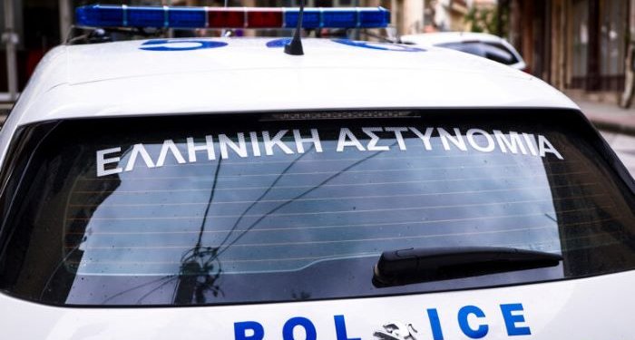 Eξαρθρώθηκε συμμορία που αφαιρούσε αλυσίδες λαιμού σε μετρό και ΗΣΑΠ, σε διάφορες περιοχές της Αττικής
