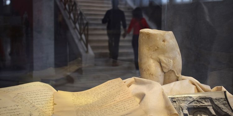 «Η μόνη της ζωής του Αφροδίτη» στο Αθέατο Μουσείο του Εθνικού Αρχαιολογικού Μουσείου