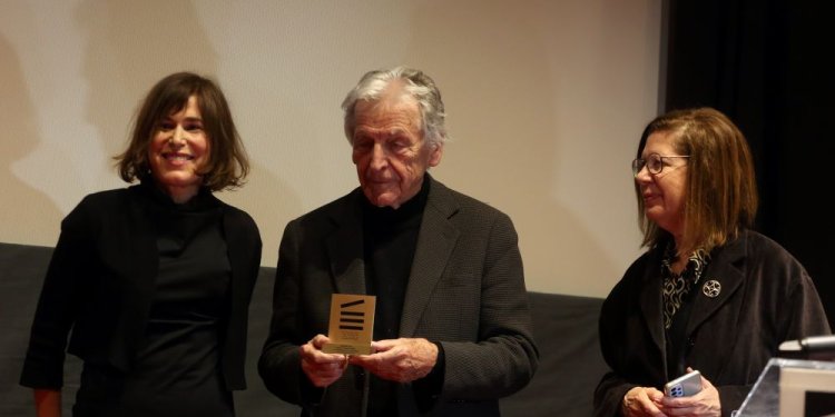 Τιμητικό βραβείο στον Κώστα Γαβρά από την Ταινιοθήκη της Ελλάδος