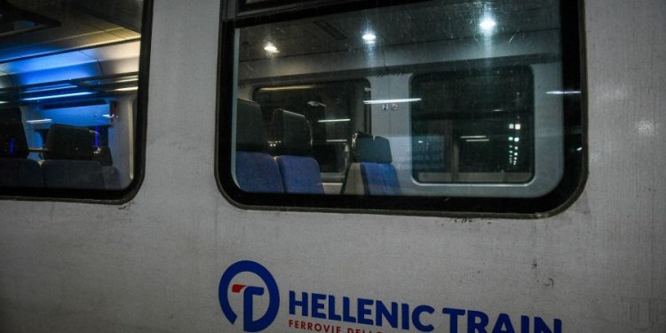 Ακινητοποιήθηκε λόγω τεχνικού προβλήματος αμαξοστοιχία με 95 επιβάτες