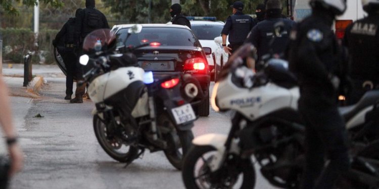 Βύρωνας: Συνελήφθη 39χρονος που είχε πυροβολήσει 44χρονο έξω από καφετέρια