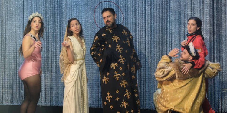 Τελευταίες παραστάσεις για την «Γραμμή του ορίζοντος» στο Θέατρο Χώρα