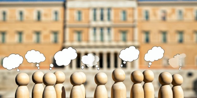 Ή ο γιαλός είναι στραβός, ή εσείς στραβά αρμενίζετε…
