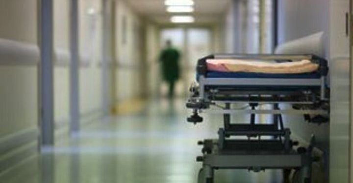 Συνελήφθη ο σύζυγος της 39χρονης εγκύου που νοσηλεύεται στο «Αττικόν» – Την τραυμάτισε στο μάτι και στην κοιλιακή χώρα με πιρούνι