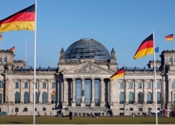 ΟΤΑΝ Η ΓΕΡΜΑΝΙΑ ΚΑΤΑΡΡΕΕΙ ΠΑΝΤΟΥ