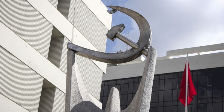 Η κυβέρνηση να καταβάλει συντάξεις και επιδόματα πριν το Πάσχα – FANTOMAS.GR