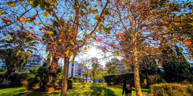 Λίγες τοπικές βροχές και μικρή άνοδος της θερμοκρασίας σήμερα Λίγες τοπικές βροχές και μικρή άνοδος της θερμοκρασίας σήμερα