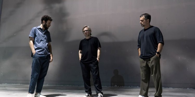 Το Dimitris Tsakas Trio στο Αμφιθέατρο του Ιδρύματος Β&Ε Γουλανδρή Το Dimitris Tsakas Trio στο Αμφιθέατρο του Ιδρύματος Β&Ε Γουλανδρή