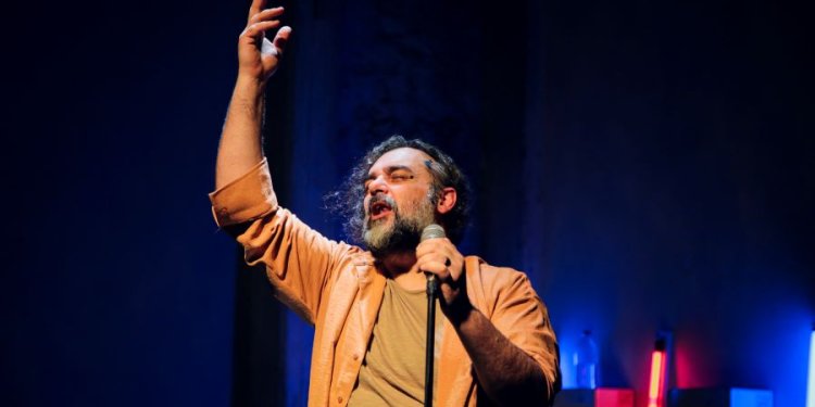«Το πιο όμορφο σώμα που έχει βρεθεί ποτέ σε αυτό το μέρος»: Νέος κύκλος παραστάσεων στο Θέατρο Θησείον