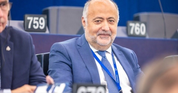 Αυστηρά μέτρα για αθέμιτες πρακτικές, επικίνδυνα πακέτα από πλατφόρμες και άλλες τιμές για ίδια προϊόντα