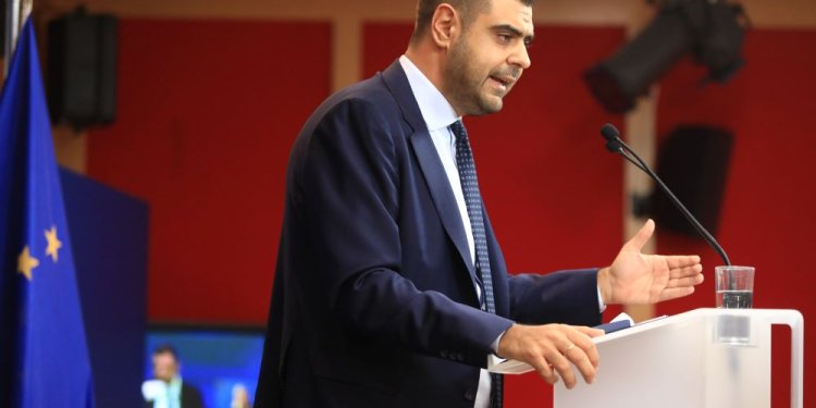 Live η ενημέρωση από τον κυβερνητικό εκπρόσωπο Live η ενημέρωση από τον κυβερνητικό εκπρόσωπο