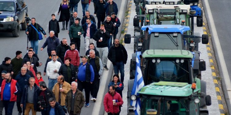 Κλιμακώνουν τις κινητοποιήσεις και οι αγρότες της Λάρισας – FANTOMAS.GR