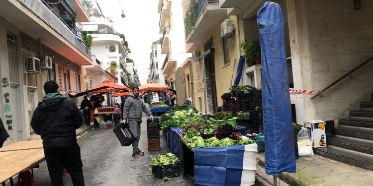Επιστρέφονται οι άδειες στους πωλητές λαϊκών αγορών οι οποίοι τις είχαν χάσει λόγω μη ανανέωσης
