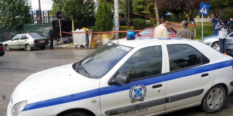 Συνελήφθησαν τρεις ανήλικοι στον Πειραιά για διάπραξη ληστειών – Ταυτοποποιήθηκε και αναζητείται ακόμα ένας Συνελήφθησαν τρεις ανήλικοι στον Πειραιά για διάπραξη ληστειών – Ταυτοποποιήθηκε και αναζητείται ακόμα ένας