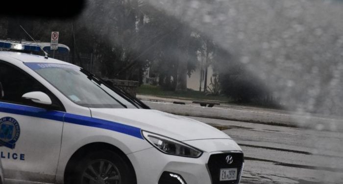 Συνελήφθη 27χρονος στον Πειραιά για διακίνηση λαθραίων καπνικών προϊόντων Συνελήφθη 27χρονος στον Πειραιά για διακίνηση λαθραίων καπνικών προϊόντων