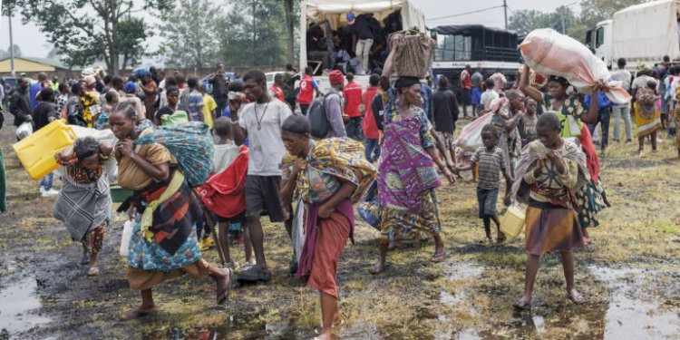 Στο Μπουρούντι βρήκαν καταφύγιο σχεδόν 10.000 πρόσφυγες που εγκατέλειψαν τη ΛΔ Κονγκό εξαιτίας του κινήματος Μ23 Στο Μπουρούντι βρήκαν καταφύγιο σχεδόν 10.000 πρόσφυγες που εγκατέλειψαν τη ΛΔ Κονγκό εξαιτίας του κινήματος Μ23