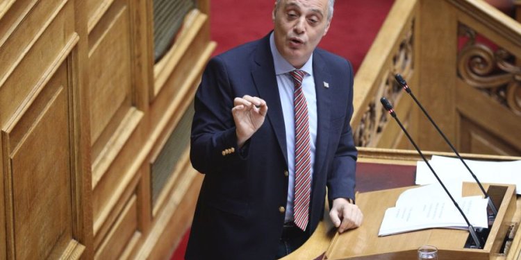 Νέα «πυρά» Βελόπουλου κατά κυβέρνησης για τα Τέμπη – FANTOMAS.GR