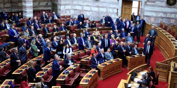 Προβλέπει διπλή ρύθμιση – κίνητρο για την ένταξη σε ταμεία επαγγελματικής – FANTOMAS.GR