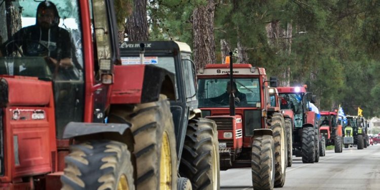Συνεχίζουν τις κινητοποιήσεις τους οι αγρότες της Θεσσαλίας – FANTOMAS.GR