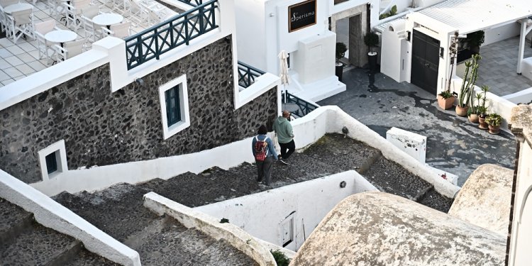 Συνεχίζεται η σεισμική δραστηριότητα στις Κυκλάδες – Σύσκεψη στην Πολιτική Προστασία υπό τον πρωθυπουργό