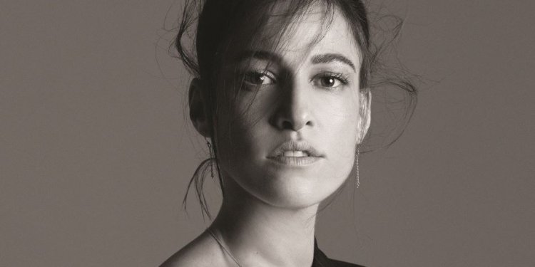 Carminho: Η νέα ιέρεια των fados στις 19 Φεβρουαρίου στο Θέατρο Παλλάς Carminho: Η νέα ιέρεια των fados στις 19 Φεβρουαρίου στο Θέατρο Παλλάς