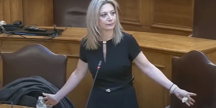 Η Μαρία Καρυστιανού ζητά απαντήσεις από τον Νικήτα Κακλαμάνη Η Μαρία Καρυστιανού ζητά απαντήσεις από τον Νικήτα Κακλαμάνη