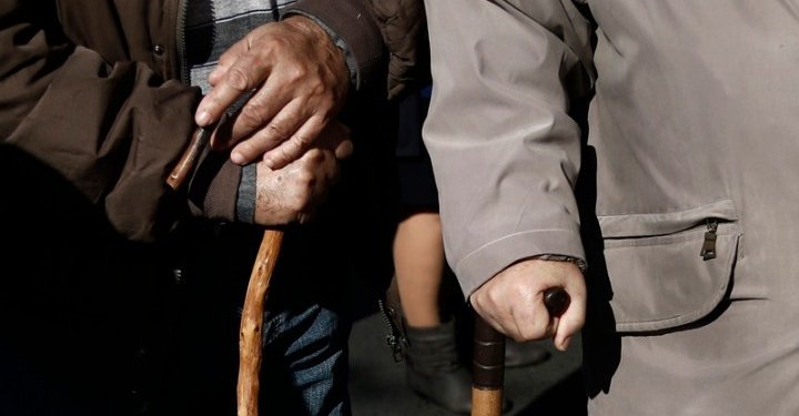 Θα προσφύγουν στο ΣτΕ και στο Ελεγκτικό Συνέδριο ζητώντας τη διεξαγωγή πρότυπης δίκης για την επαναφορά της 13ης και της 14ης σύνταξης – FANTOMAS.GR