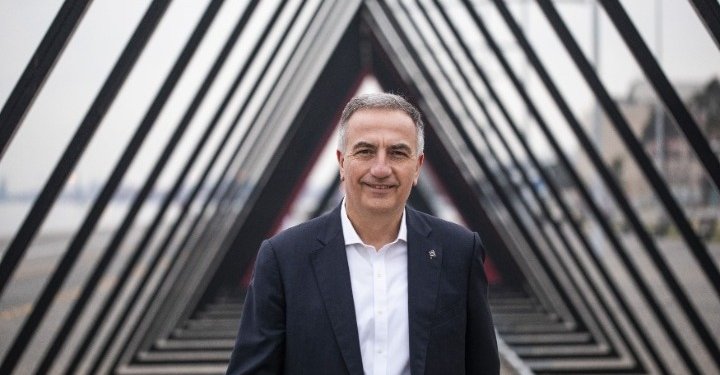 Ο Στ. Καλαφάτης στη θέση του Α. Δοξιάδη για την Ανάπτυξη και την Κοινοτομία