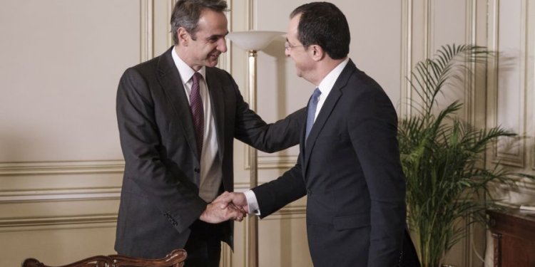 Κυπριακό και Ευρωπαϊκή άμυνα στο επίκεντρο της συνάντησης Μητσοτάκη – Χριστοδουλίδη