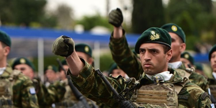 Υπερήφανοι για τις γυναίκες και τους άνδρες των Ενόπλων Δυνάμεων – FANTOMAS.GR Υπερήφανοι για τις γυναίκες και τους άνδρες των Ενόπλων Δυνάμεων – FANTOMAS.GR