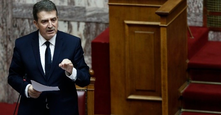 Χρυσοχοΐδης σε Κωνσταντοπούλου: Αδικείτε τους αστυνομικούς όταν τους αποκαλείτε προβοκάτορες ή παρακρατικούς Χρυσοχοΐδης σε Κωνσταντοπούλου: Αδικείτε τους αστυνομικούς όταν τους αποκαλείτε προβοκάτορες ή παρακρατικούς