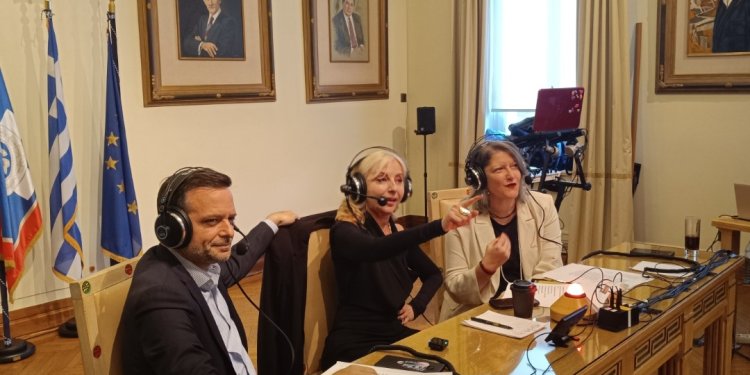 Ο Αθήνα 9.84 ξανασυστήνεται Ο Αθήνα 9.84 ξανασυστήνεται