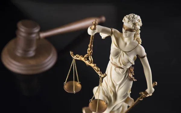 Αντιδράσεις δικηγόρων στην εντολή Κλάπα για πειθαρχικό έλεγχο δικαστικών λειτουργών στην υπόθεση κυκλώματος της Πολεοδομίας Ρόδου – Ζητούν παρέμβαση του Υπουργού Δικαιοσύνης