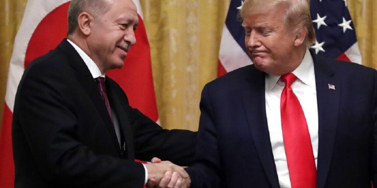 Bloomberg: Ο Ταγίπ Ερντογάν επιδιώκει συνάντηση με τον Ντόναλντ Τραμπ