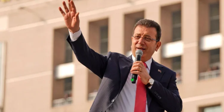 Προφυλακίζεται ο Εκρέμ Ιμάμογλου με κατηγορίες «διαφθοράς» και «τρομοκρατίας» – Στους δρόμους η αντιπολίτευση Προφυλακίζεται ο Εκρέμ Ιμάμογλου με κατηγορίες «διαφθοράς» και «τρομοκρατίας» – Στους δρόμους η αντιπολίτευση