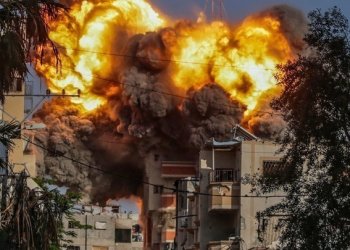 Καταρρέει η εκεχειρία στη Γάζας : Τουλάχιστον 324 νεκροί και 1000 τραυματίες σε ισραηλινούς βομβαρδισμούς