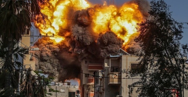Καταρρέει η εκεχειρία στη Γάζας : Τουλάχιστον 324 νεκροί και 1000 τραυματίες σε ισραηλινούς βομβαρδισμούς Καταρρέει η εκεχειρία στη Γάζας : Τουλάχιστον 324 νεκροί και 1000 τραυματίες σε ισραηλινούς βομβαρδισμούς